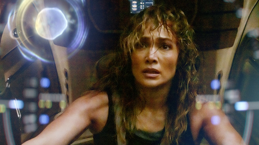 You are currently viewing Jennifer Lopez & Simu Liu in Netflix’s AI Robot Sci-Fi