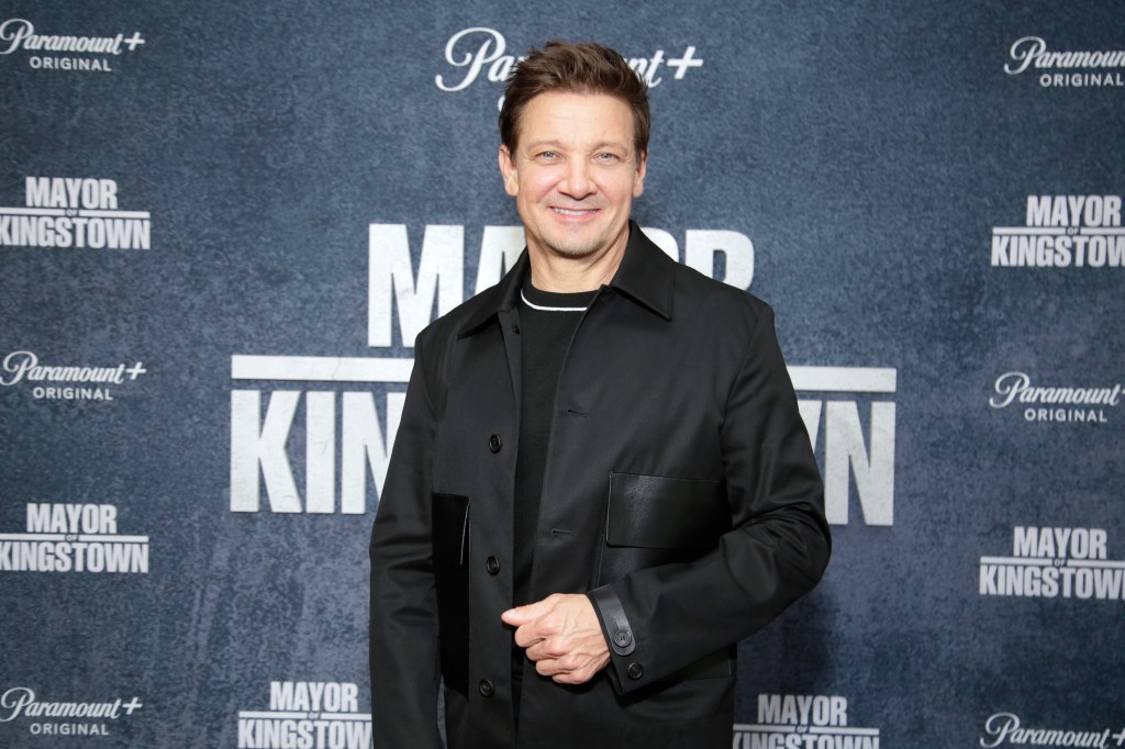 Read more about the article Jeremy Renner Terrified to Return to Acting After Snowplow Accident